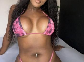 Taylor, 22 Black female escort, Lethbridge